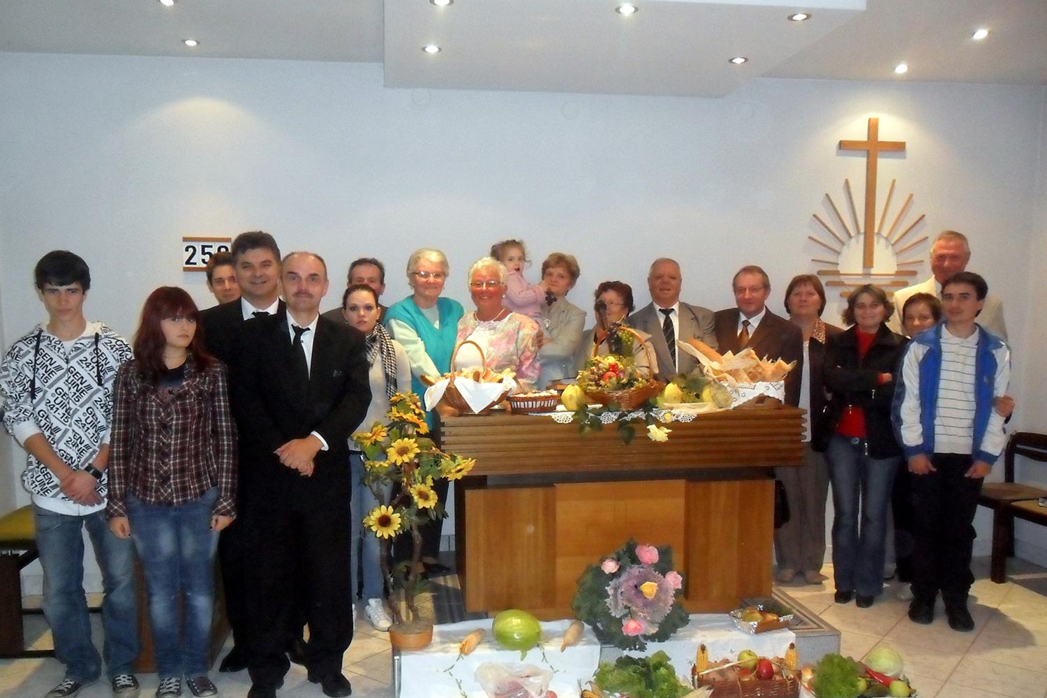 ...mit einem Gottesdienst gefeiert (Fotos: NAK Schweiz)