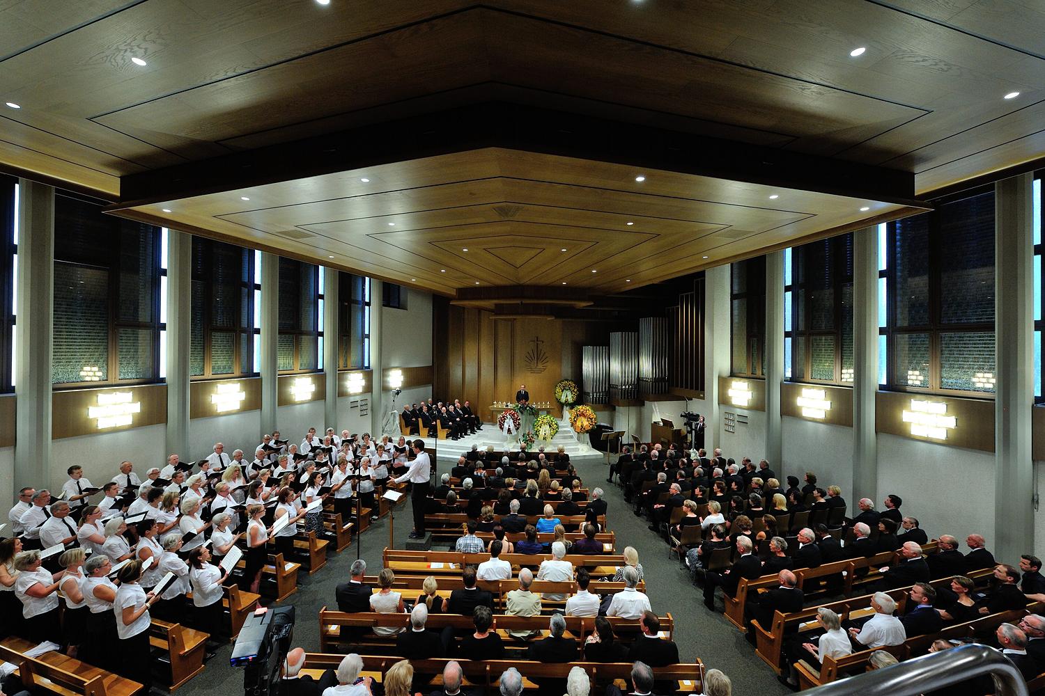 Die Trauergemeinde in der Kirche Zürich-Hottingen