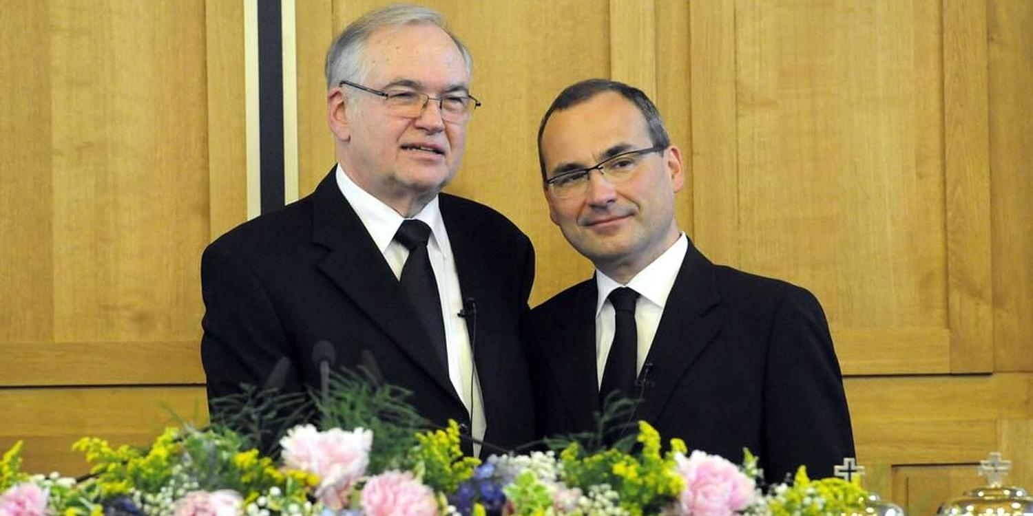Der bisherige und der neue Stammapostel Jean Luc Schneider (rechts)