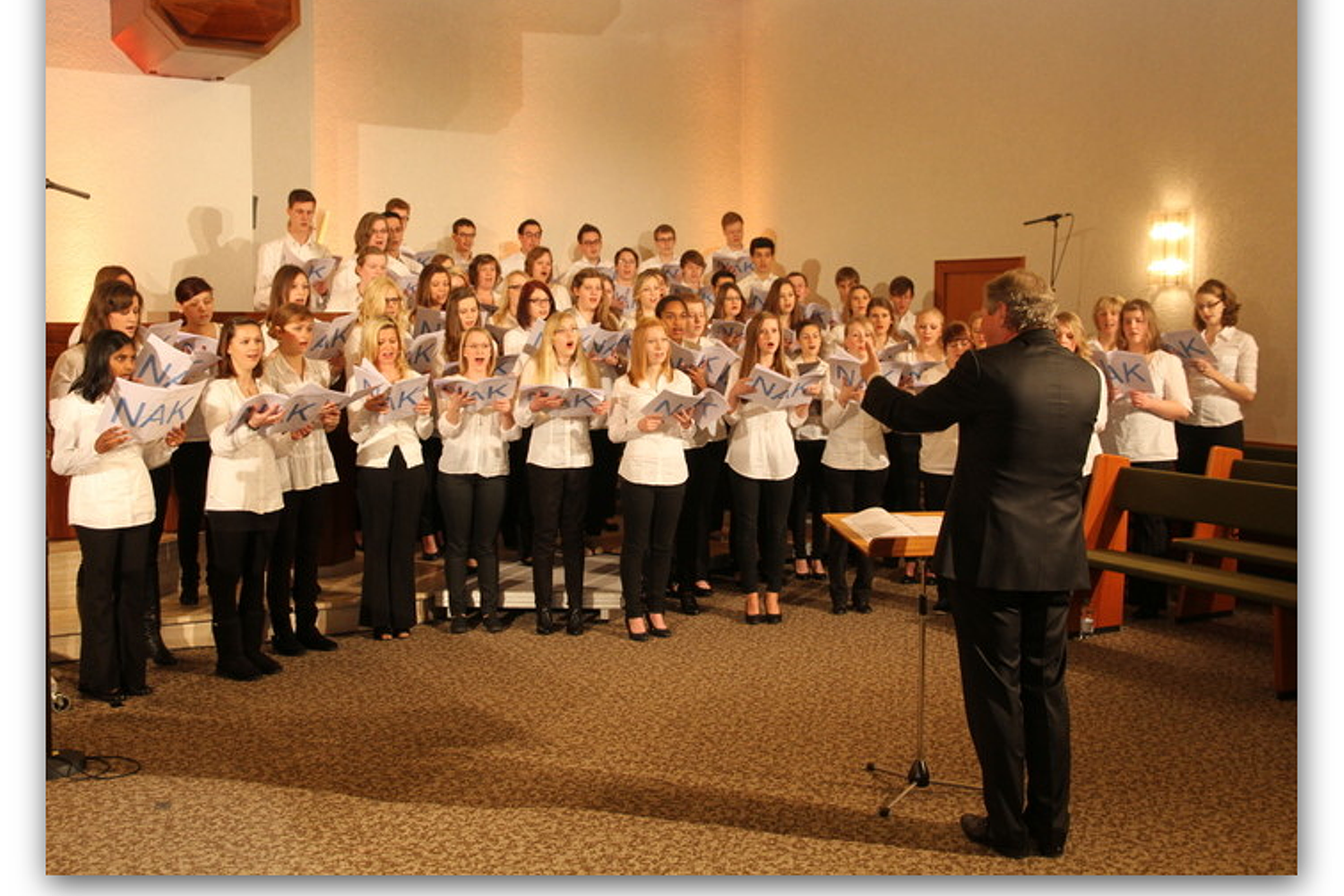 Der Jugendchor der Neuapostolischen Kirche Hannover bot sakrale und klassische Musik sowie Sacropop und Gospel (Fotos: NAK MD)