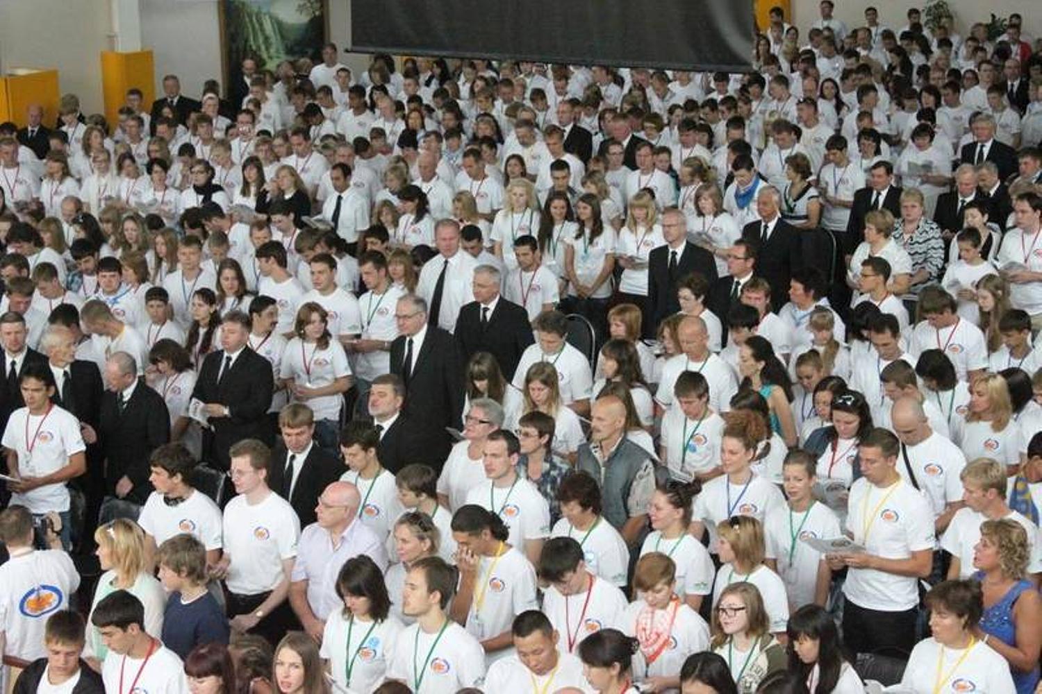 Abschlussgottesdienst mit 1.200 Teilnehmern (Foto: NAK BB)