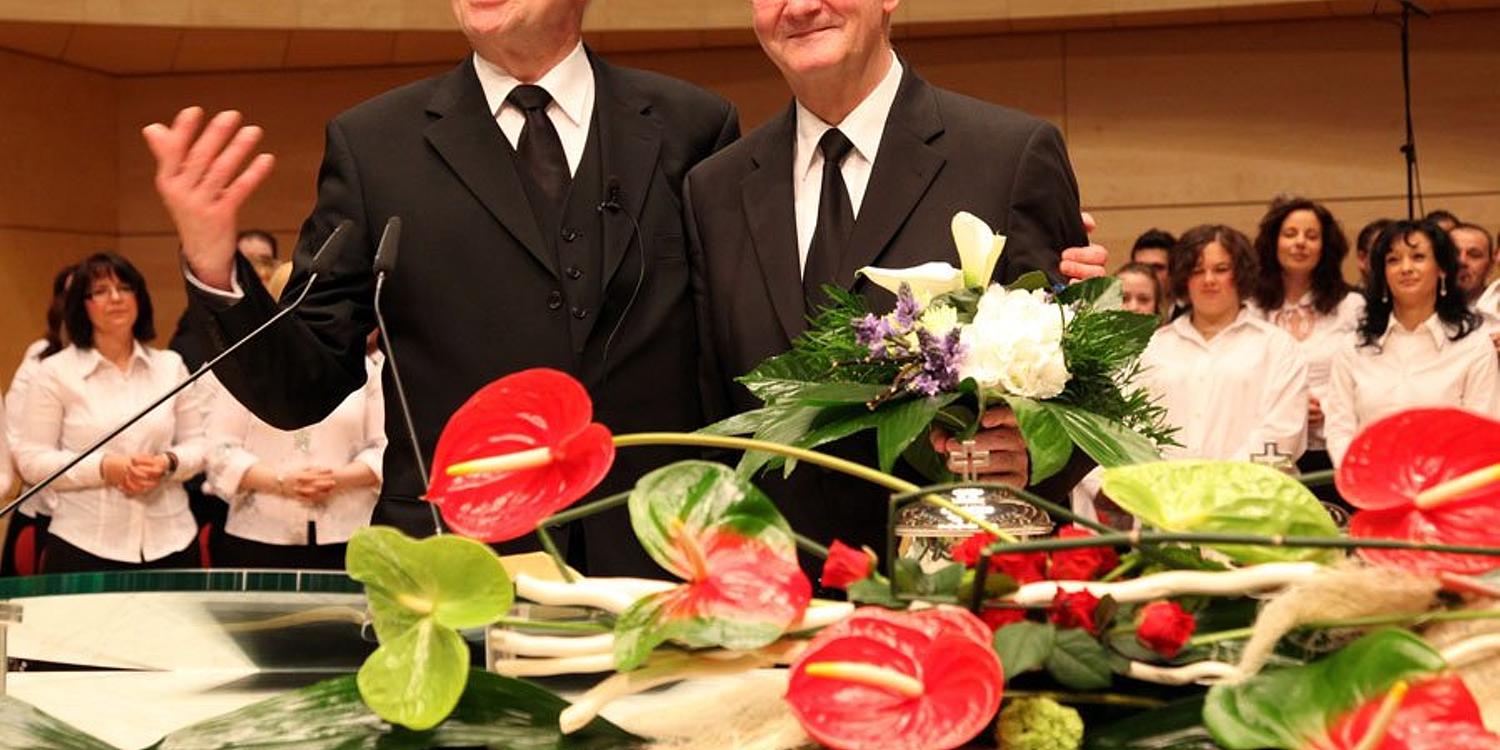 Apostel Klaus Zeidlewicz (rechts) trat an Himmelfahrt in den Ruhestand