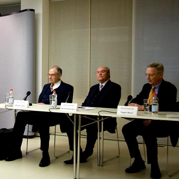 Pressekonferenz in Frankfurt