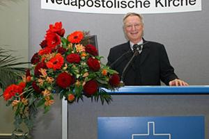 Hora de información Zúrich: El apóstol Hagen Wend presenta la imagen propia de la Iglesia Nueva Apostólica (Foto: INAI)