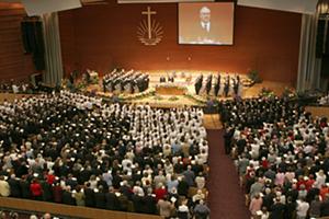 Divine service on Pentecost 2007 in Hamburg (Photo: Verlag)