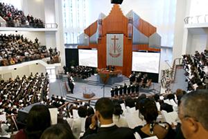 Pentecost service in Cape Town on June 4, 2006 (Photo: W. Ruppe)